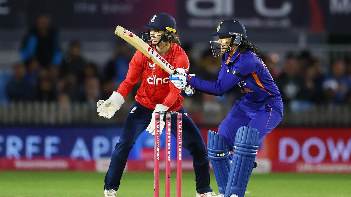 EngW vs IndW, 2nd T20I: महाराष्ट्राच्या मुलीचा इंग्लंडमध्ये डंका, इंग्लंडला लोळवलं