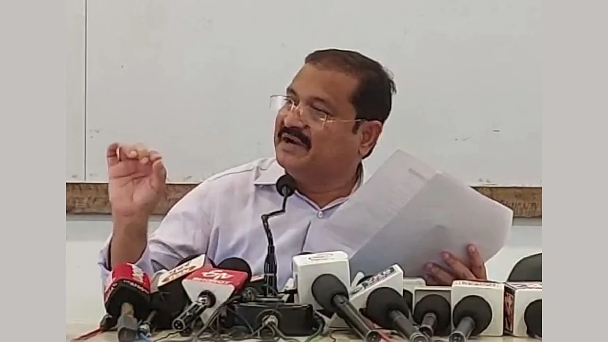 देवेंद्र फडणवीसांनी वेदांता-फॉक्सकॉन गुजरातला देऊन मोदींना रिटर्न गिफ्ट दिलं- काँग्रेस