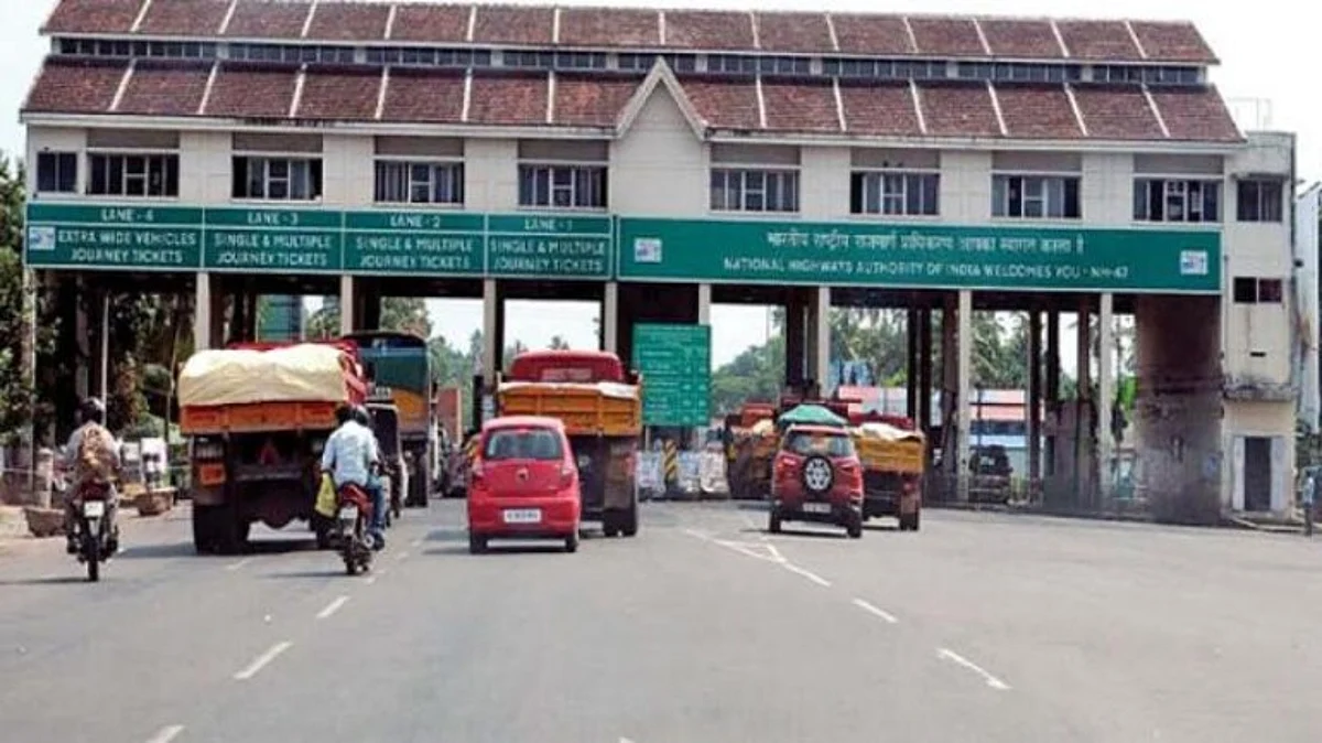 Mumbai Pune Express Way Toll will Increase by 18 percent from 1 april 2023
