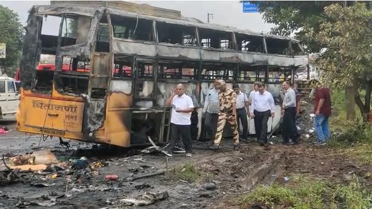 Nashik Bus Accident And Fire Injured People treated in District Hospital in Nashik Here Are the List and Names