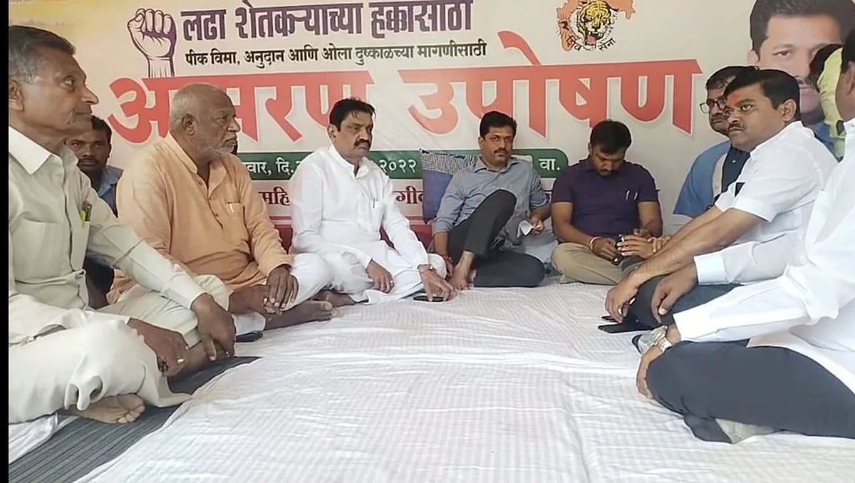 कैलास पाटील यांच्या उपोषणला हिंसक वळण; शहर बंदची हाक, बसेसही फोडल्या