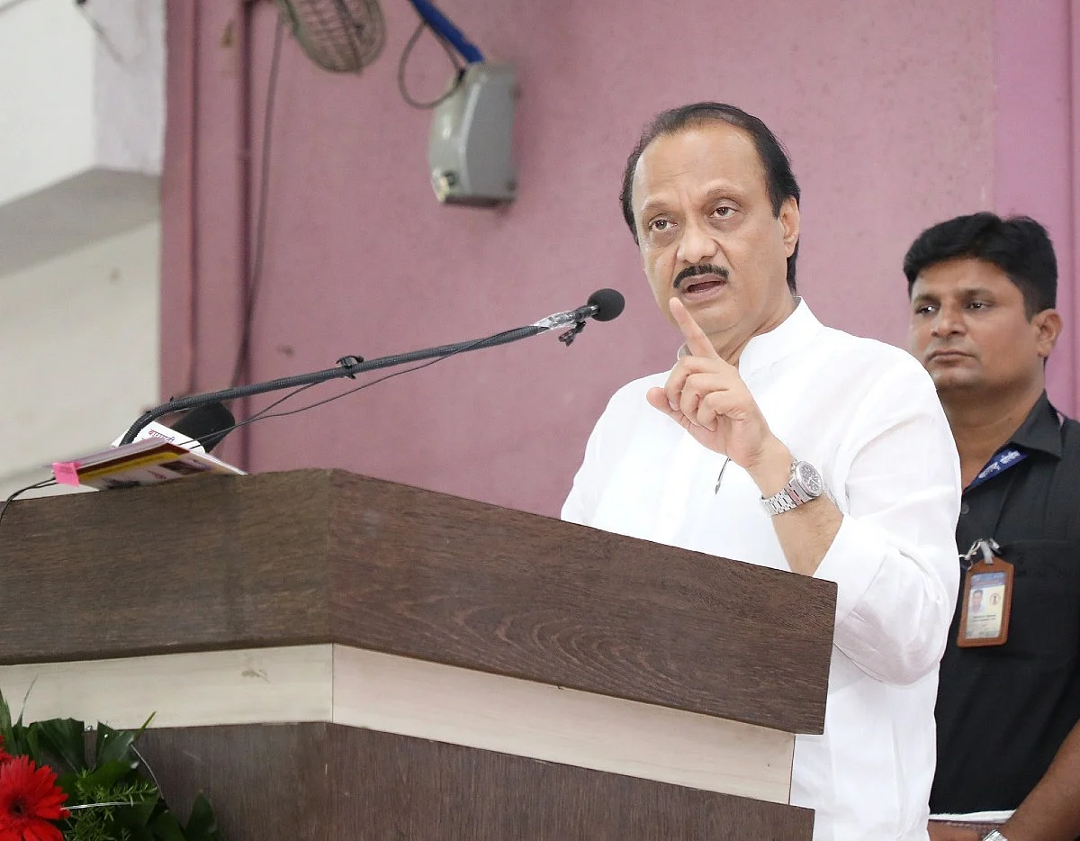 Ncp Leader Ajit Pawar Sing Song Chitthi Ayi Hai Song in Public Rally in Osmanabad, Video Viral