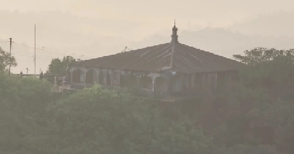 Unauthorized construction near Afzal Khan's tomb on Pratapgad removed, Section 144 enforced