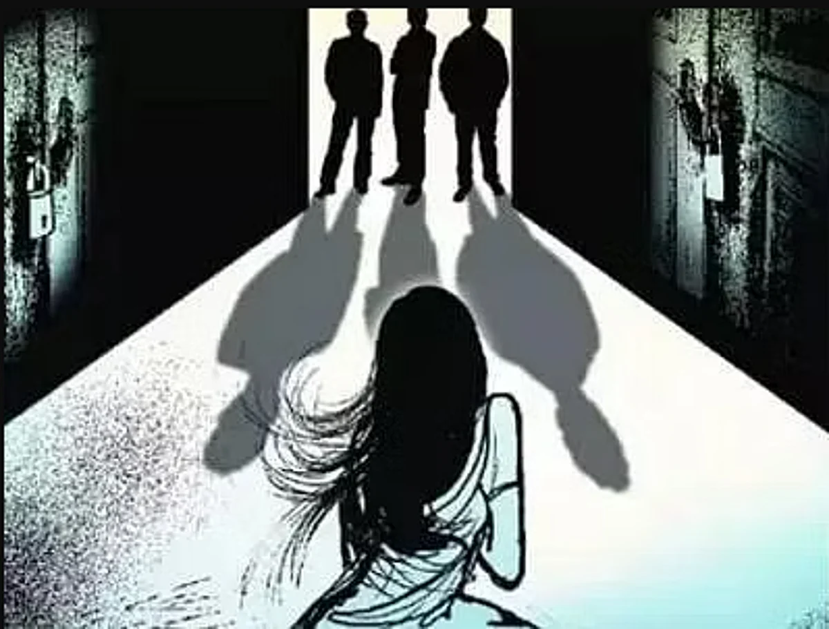 मुंबईत अल्पवयीन मुलीवर गँगरेप