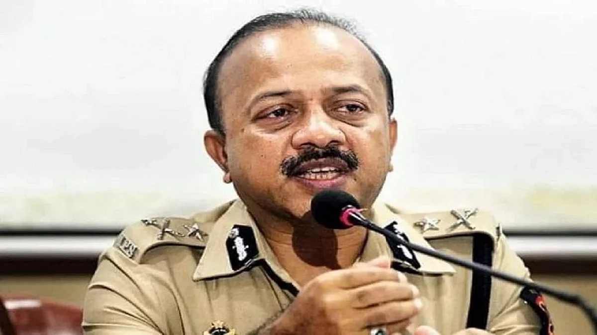 मुंबईच्या विशेष पोलीस आयुक्तपदी देवेन भारती यांची नियुक्ती