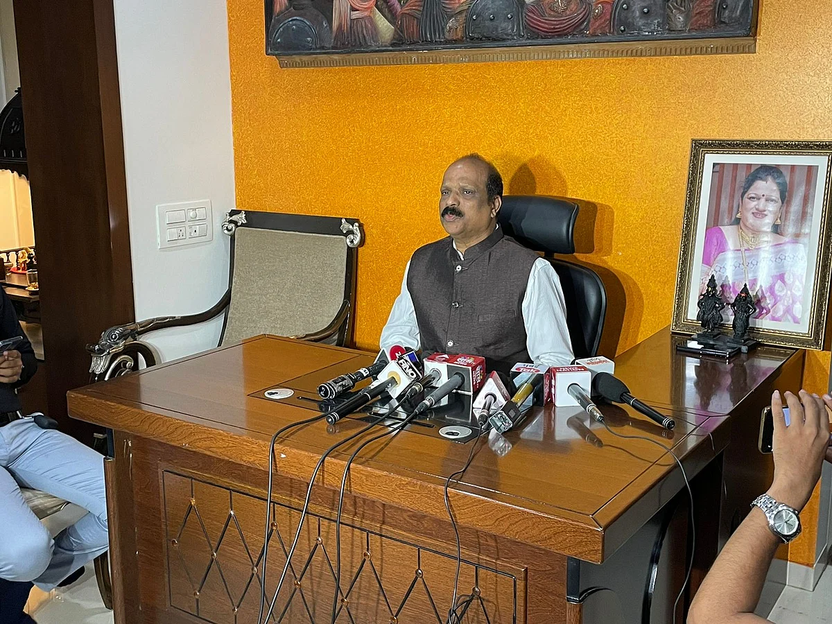 Shots fired at Dadar police station were from MLA Sada Sarvankar’s firearm says Ballistic report