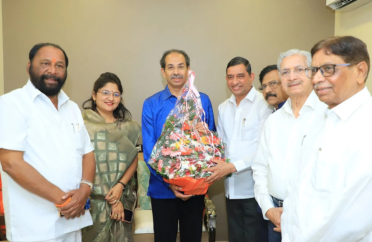Shiv sena (UBT) support to subhangi Patil