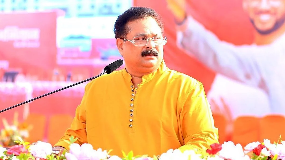 आदेश बांदेकरांवर निशाणा, MNSचे आरोप