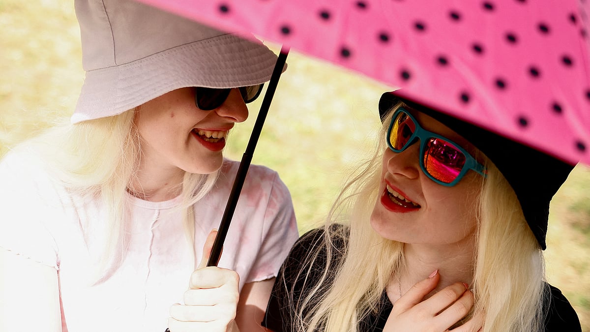 Aureli sisters navigate albinism amid Italy's scorching heat