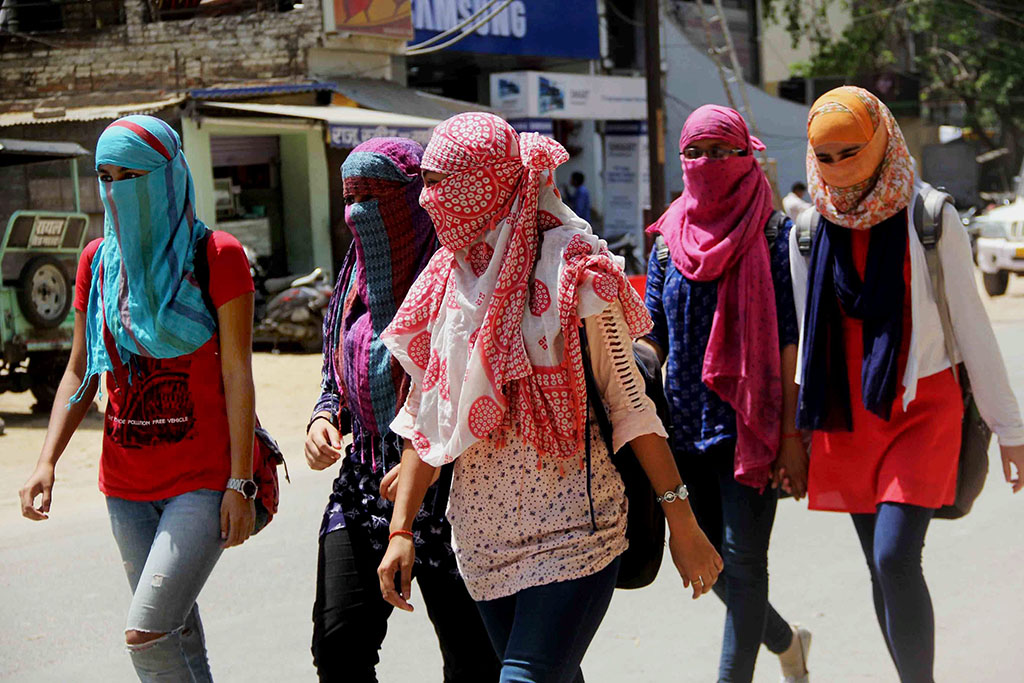 5 dead, heat wave warning issued in Maharashtra