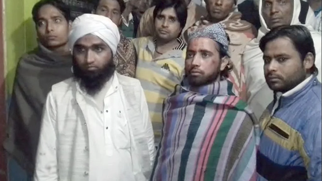 Three Muslim clerics beaten, thrown out of train in Baghpat, UP