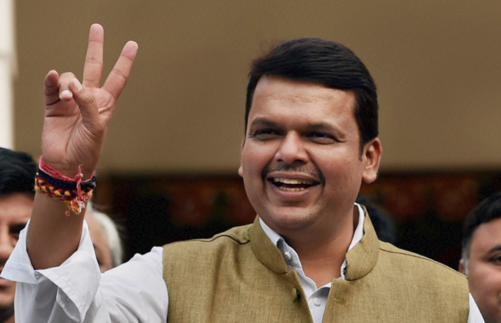 Fadnavis for expeditious implementation of ‘Jalyukt’ project