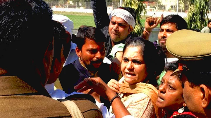 Teesta prevented from conducting workshop in Kashi Vidyapeeth