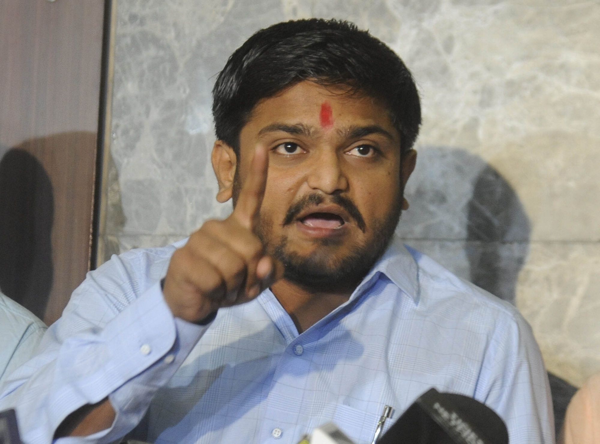 Hardik Patel fears impending attack after security withdrawn