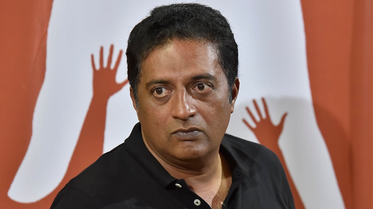 Actor Prakash Raj Predicts 120 Seats For Congress In Karnataka Gauri lankesh's killers must be found; actor prakash raj predicts 120 seats