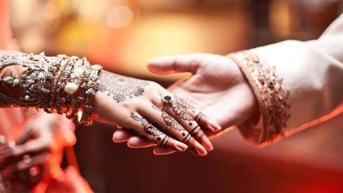 In message of Hindu-Muslim amity, family prints special wedding cards