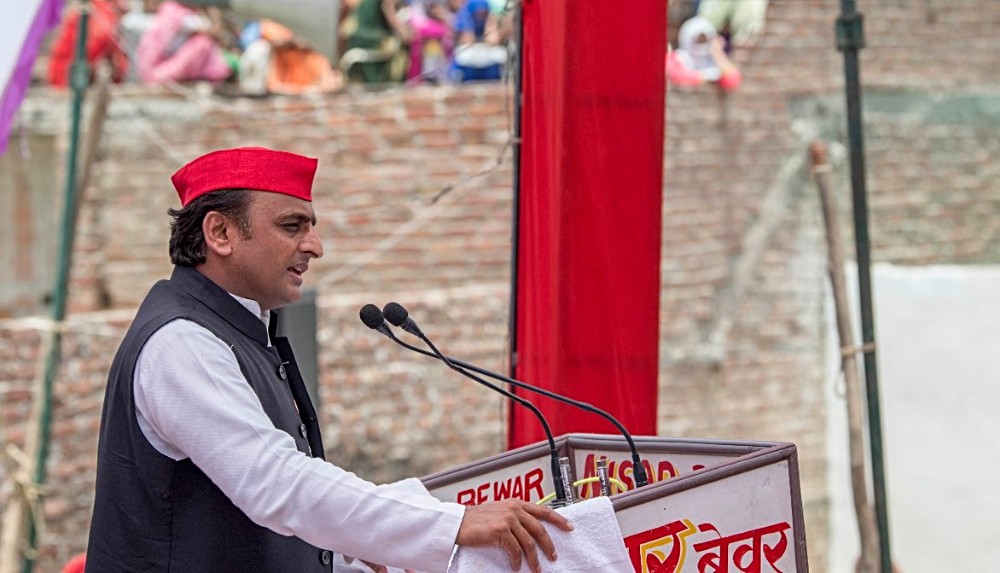 Akhilesh says bungalow damage row a saffron conspiracy to defame him