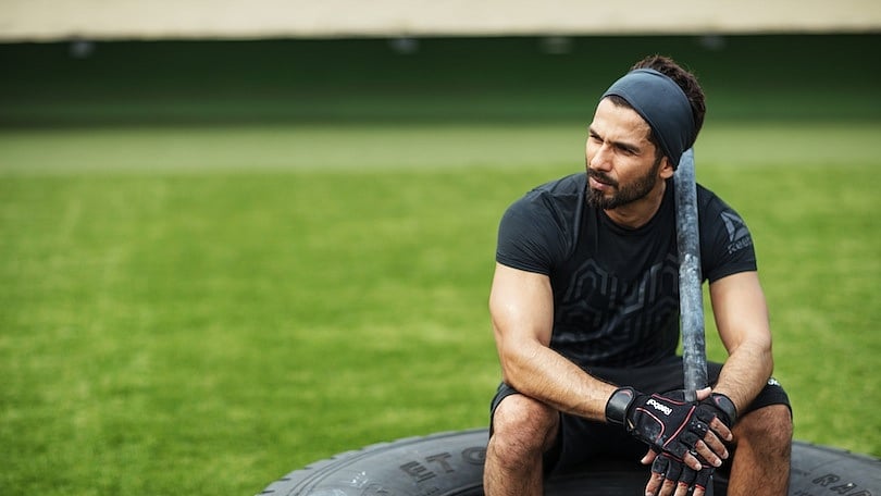 Shahid Who Made Appearances As A Background Dancer In The Films Dil To Pagal Hai And Taal Made His Acting Debut In The 2003 Romantic Comedy Ishq Vishk Shahid kapoor, who began as a background dancer in taal, has had his share of both controversies and accolades. shahid who made appearances as a