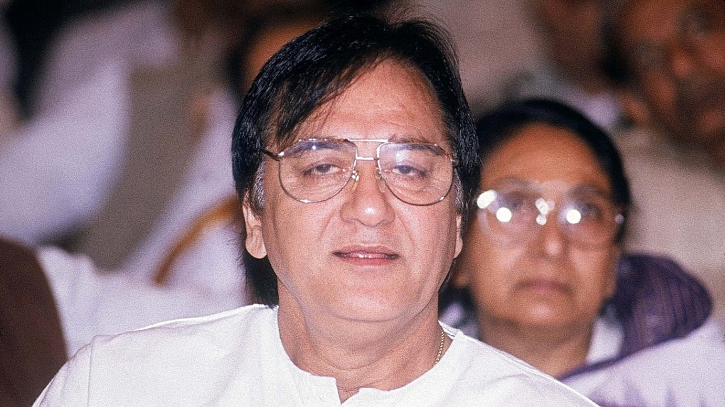 With A Severe Dearth Of Loyalists Out There To Save India S Near Ruptured Secular Fabric We Should Honour The Men And Women Who Are Showing Courage To Stand Up For Inclusion And Brotherhood Late Actor Politican Sunil Dutt Was One Such Soul Sanjay dutt had lost his mother, iconic actress nargis dutt, to cancer. actor politican sunil dutt