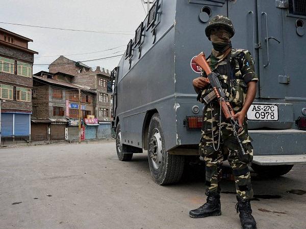Kashmir : 3 civilians including a minor killed as forces open fire on stone pelters