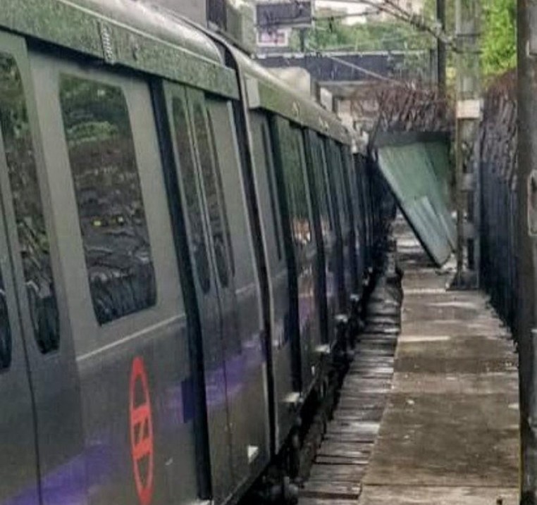 Railing falls on metro tracks on Violet Line due to rains; services affected