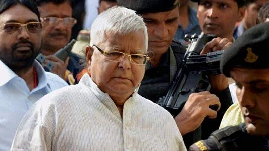 Fodder scam: HC refuses to extend bail, asks Lalu Pasad to surrender