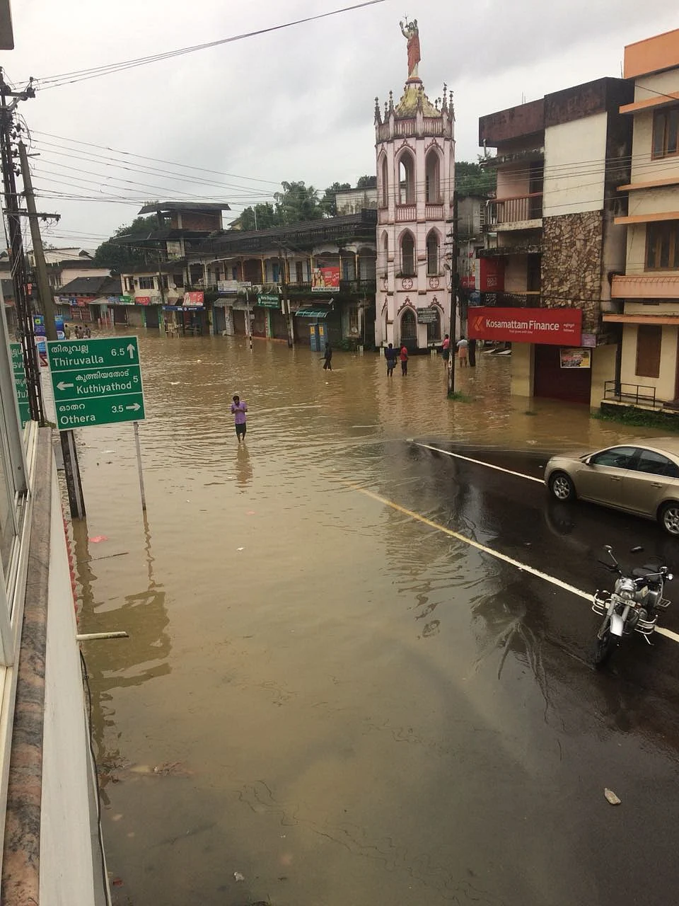 Kerala Floods Live: Situation dire; Kochi airport shut until August 26