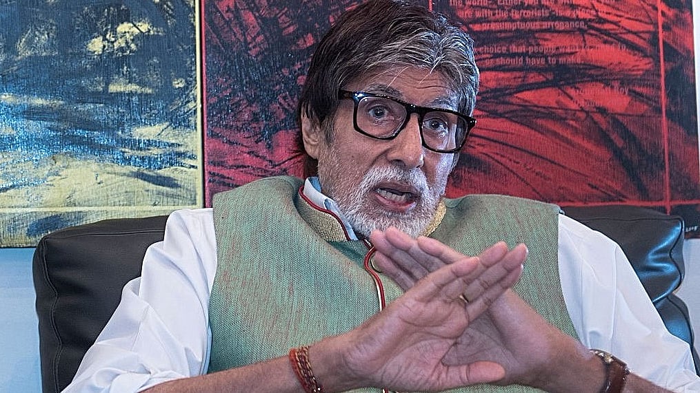 Amitabh Bachchan Dodges Question On Tanushree Dutta S Charges Against Nana Patekar The disgruntled superstar, after seeing his contemporaries over a three decade career wither away into alcoholism and obscurity, was watching himself fall into hindi. charges against nana patekar