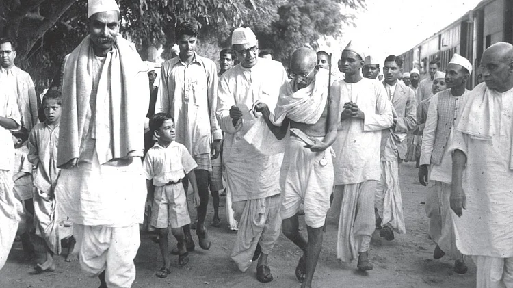 Thinking with Gandhi: The wager of future generations