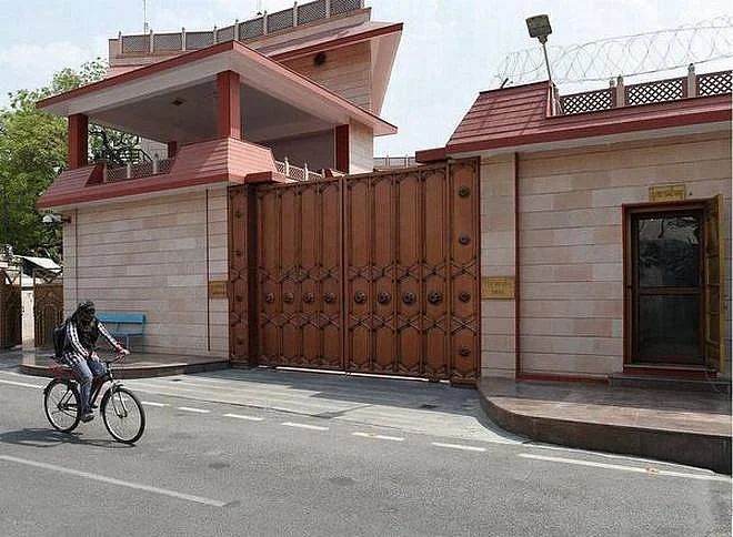 Shivpal reaps benefits of BJP friendship: Yogi approves Mayawati bungalow, Z+ security