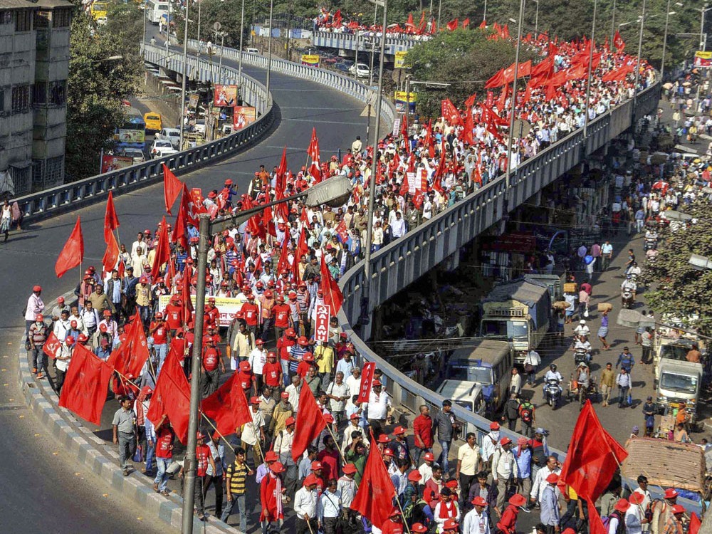 Farmers take over Delhi streets demanding loan waiver, higher crop prices