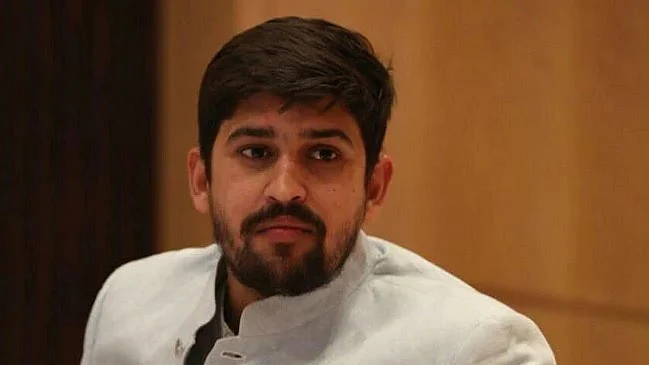 ABVP leader takes over as DUSU president; NSUI calls it contempt of court