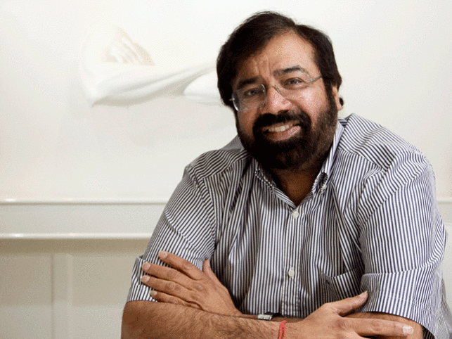 Industrialist Harsh Goenka roasted for making fun of farm loan waivers