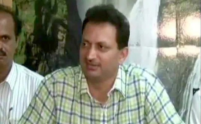 Ananth Hegde deserves to be sacked, says Rahul Gandhi