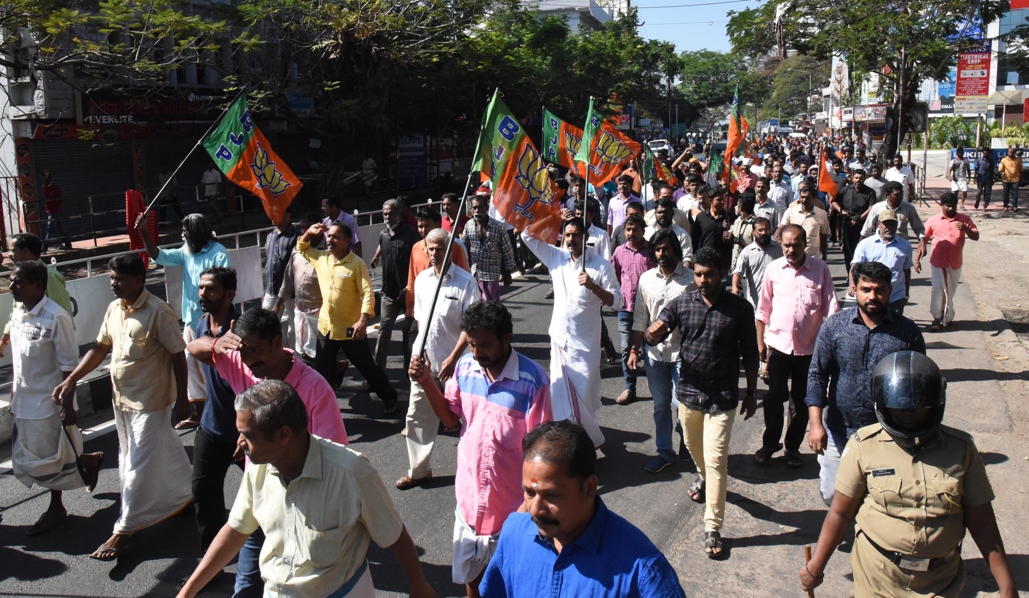 Widespread violence in Kerala during shutdown over Sabarimala