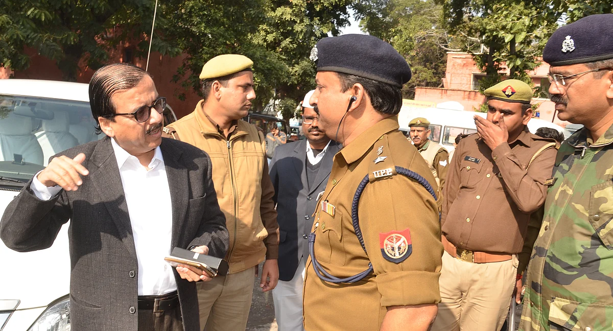 Hooch tragedy: Illicit liquor has been available at throwaway prices all along under Yogi govt