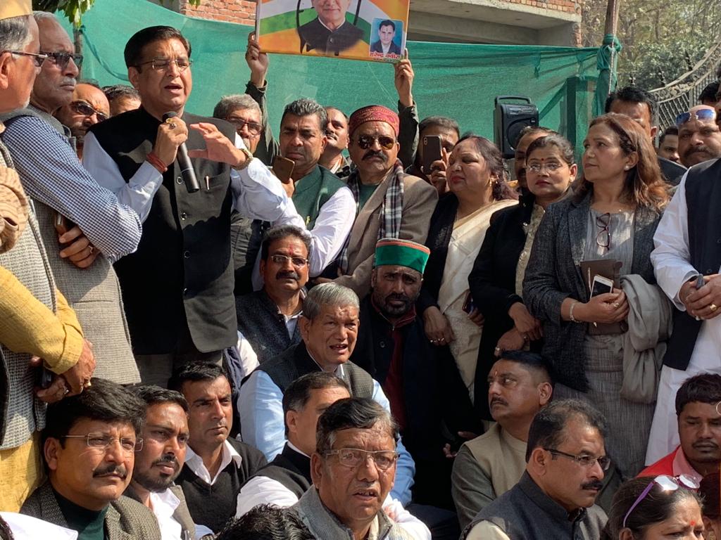 Uttarakhand: Congress legislators stage dharna in front of state assembly to support farmers’ demands