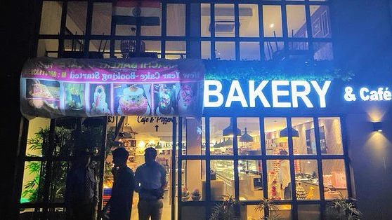 Indians have problem with ‘Karachi’ Bakery, Pakistanis none with Ambala Sweets