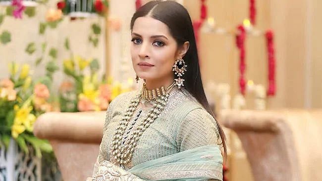 Bollywood Introduces Intimacy Supervisors Celina was born to punjabi sikh father and afghani hindu mother. bollywood introduces intimacy supervisors