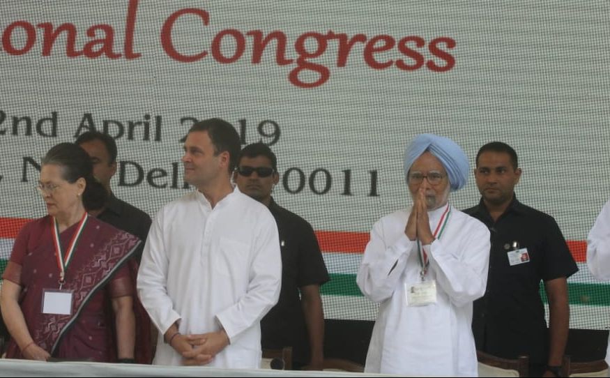 Manmohan Singh: Congress to end chronic poverty, focus on forward looking economy