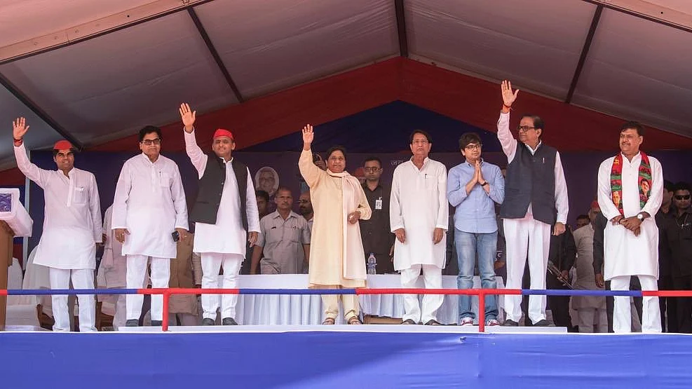 BSP chief Mayawati and SP President Akhilesh Yadav with other leaders of the alliance at a rally in Firozabad on April 20