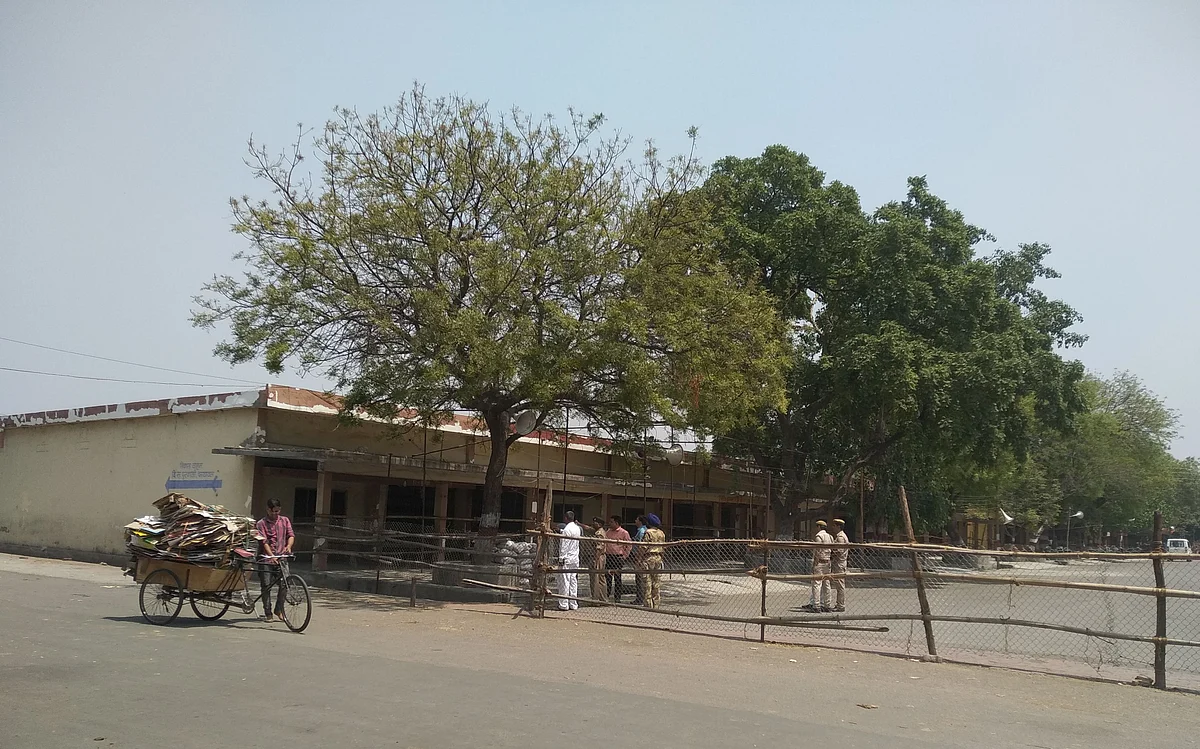 The place in Muzaffarnagar where the EVMs have been kept after polling