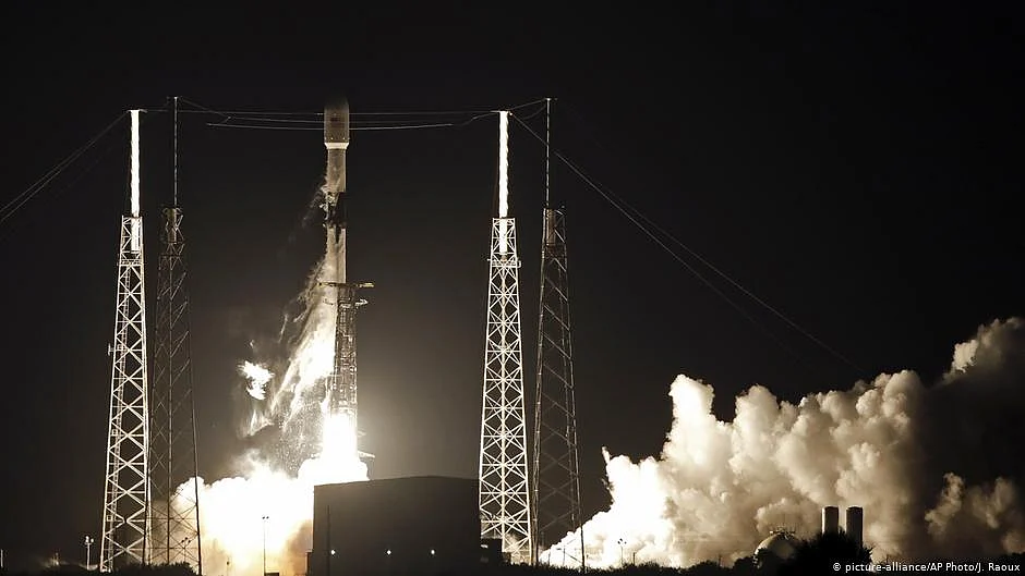 SpaceX puts up 60 satellites for Musk's 'Starlink' internet