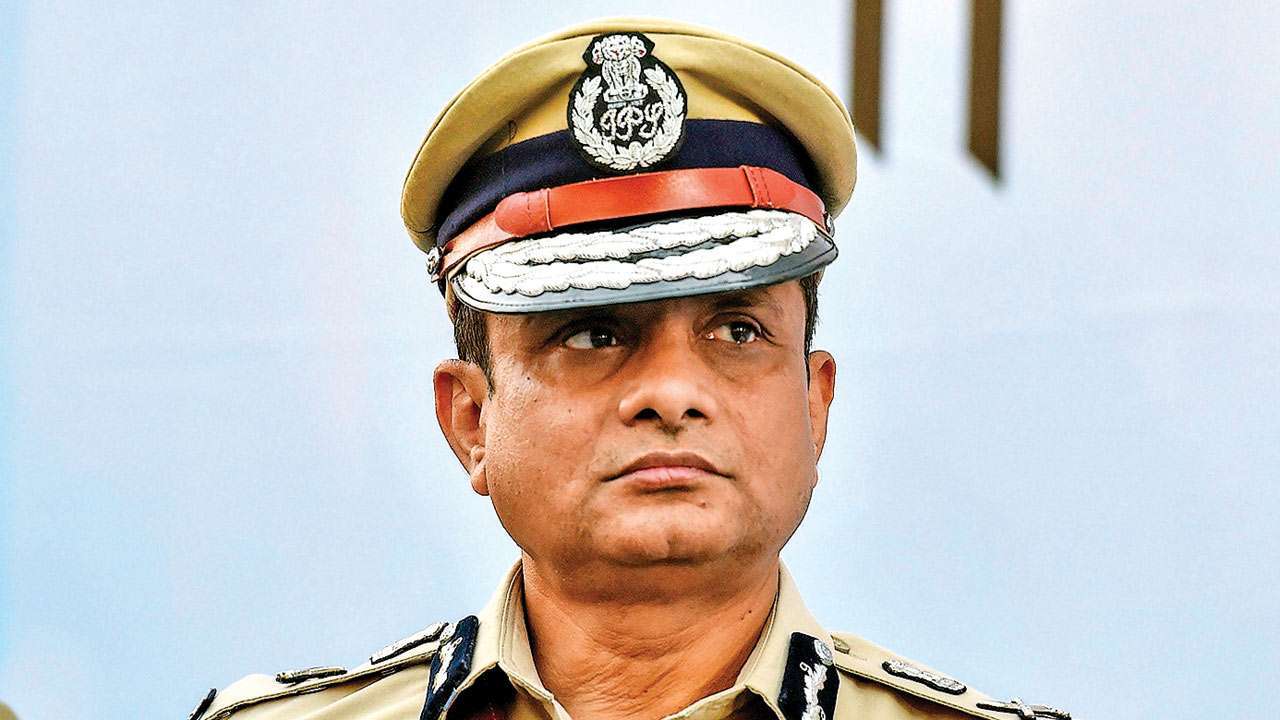 Former Kolkata Police commissioner Rajeev Kumar deposes before CBI