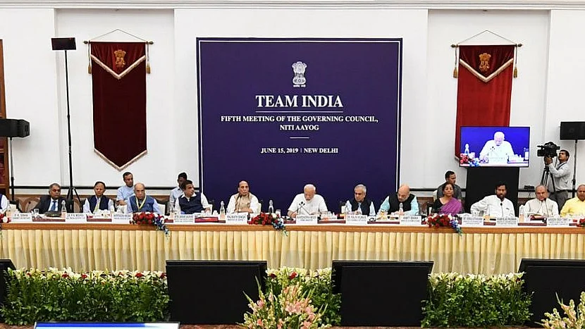 Niti Aayog no substitute for Planning Commission: Pinarayi Vijayan