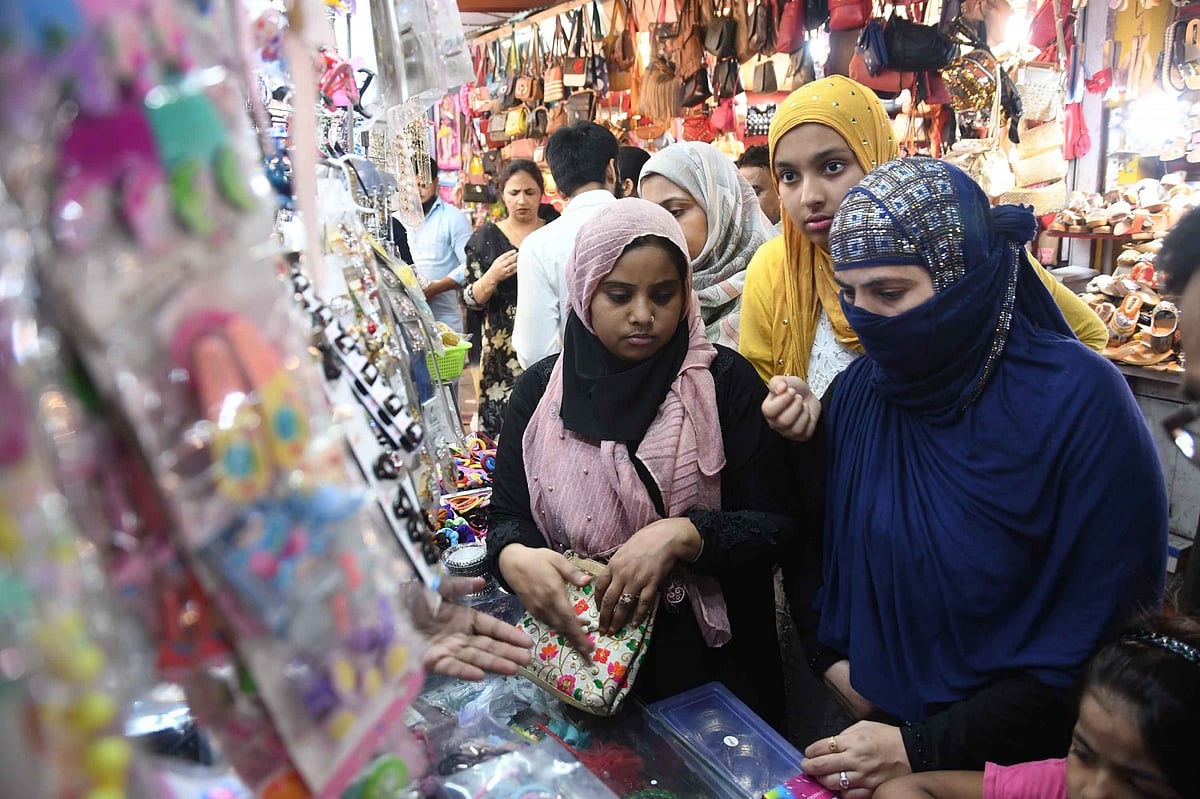 Say 'no to Eid shopping to help the needy' campaign catches up in Hyderabad