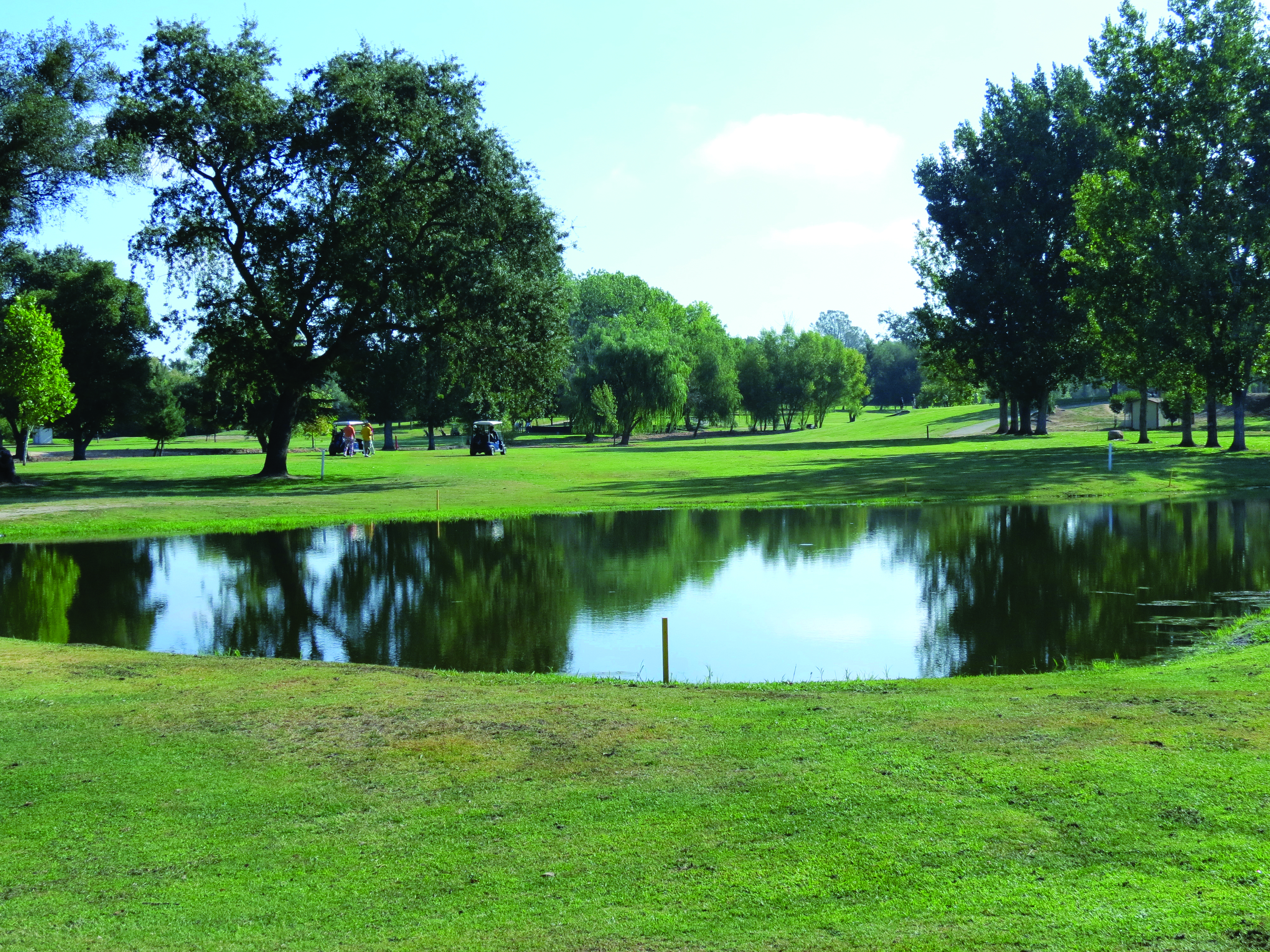 There is no shortage of water for the wealthy: from beer bars to golf clubs