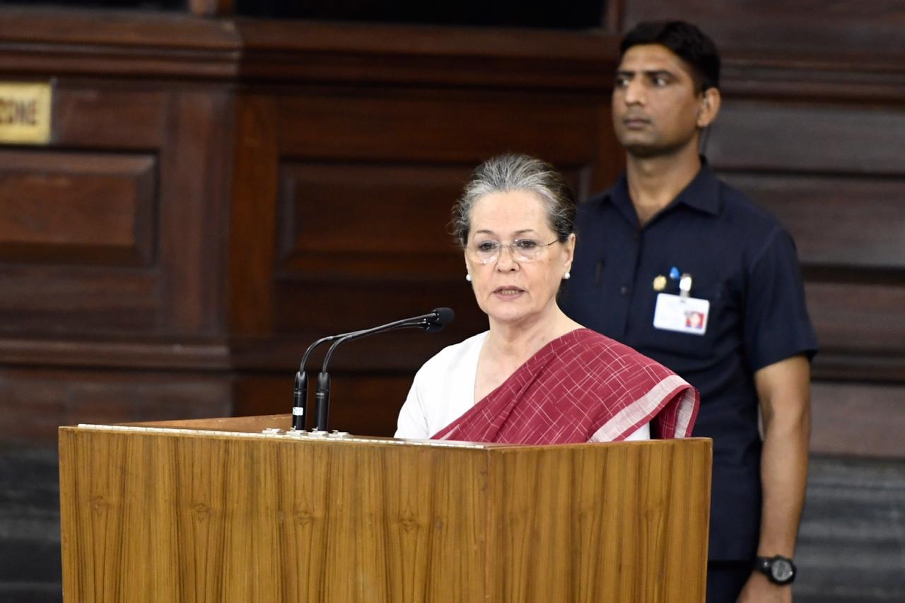 Sonia Gandhi: RTI on brink of extinction, Central govt wants to subvert Act