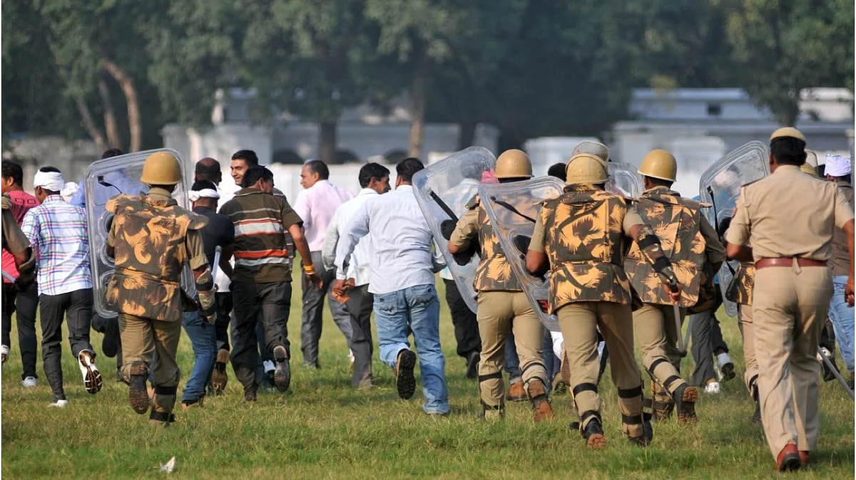 Over 300 Lucknow cops booked for traffic violations in a day