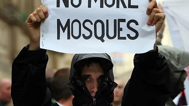 Hundreds of US police officers part of hate groups on Facebook